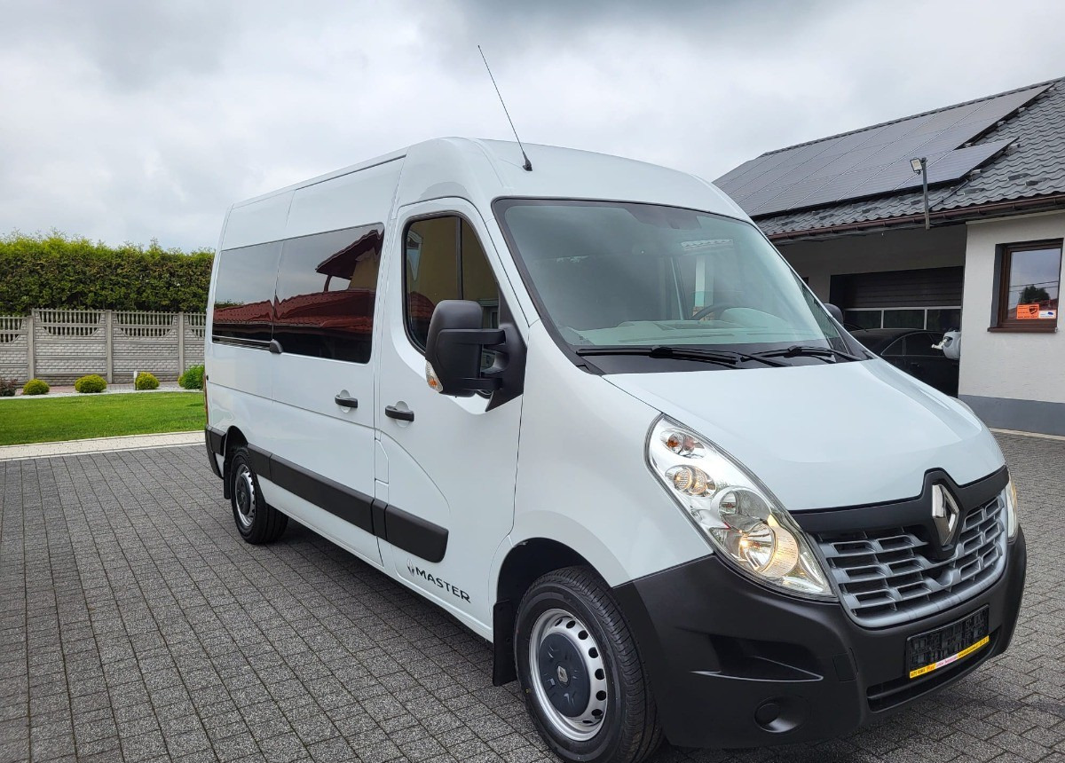 Innenraum Bild 1: Kleinbus, Personentransporter Renault Master 2.3 170ps. L2H2 8-osobowy Serwisowany I właściciel Innenraum Bild 1: Kleinbus, Personentransporter Renault Master 2.3 170ps. L2H2 8-osobowy Serwisowany I właściciel