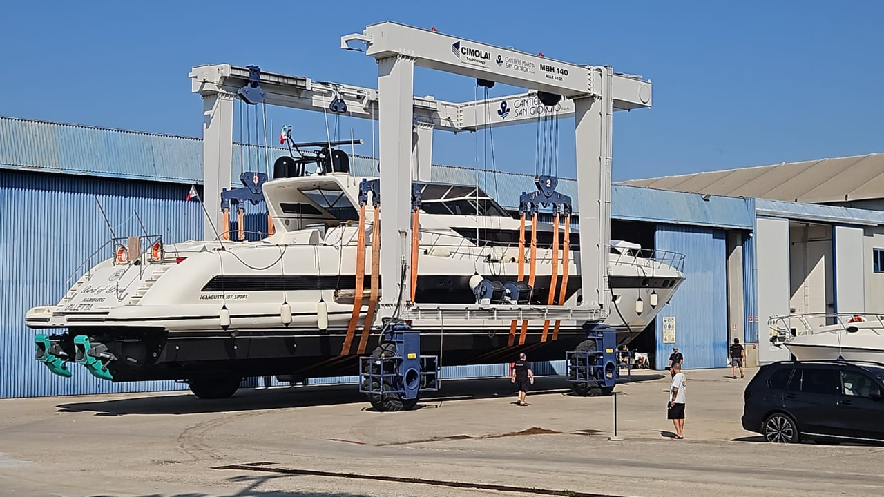 Mangusta 107 Sport 107 Sport (Overmarine) - Andere Technik: das Bild 3 Mangusta 107 Sport 107 Sport (Overmarine) - Andere Technik: das Bild 3