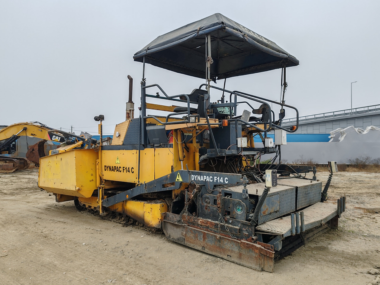 Dynapac F14C - Bitumenspritzmaschine: das Bild 5 Dynapac F14C - Bitumenspritzmaschine: das Bild 5