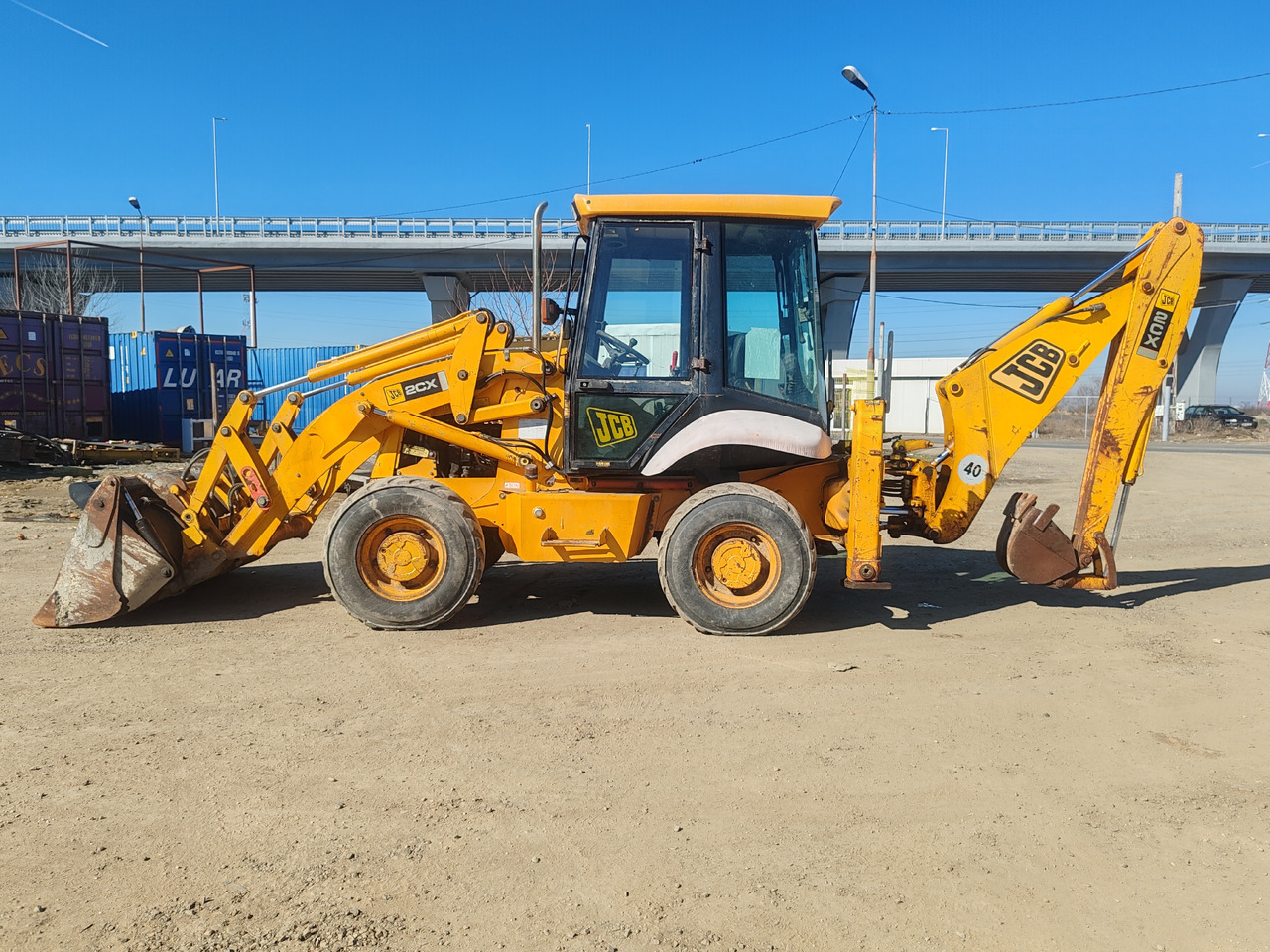 JCB 2CX AS3E - Baggerlader: das Bild 4 JCB 2CX AS3E - Baggerlader: das Bild 4
