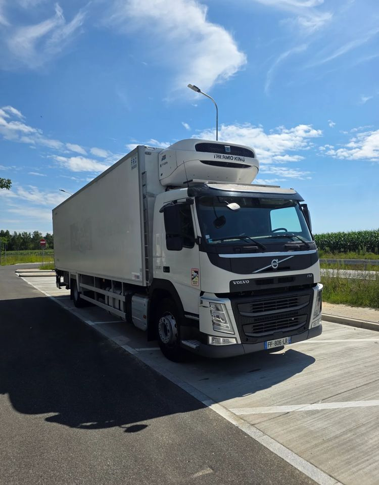 Volvo FM 330 D 11 EURO 6-D - Kühlkoffer LKW: das Bild 3 Volvo FM 330 D 11 EURO 6-D - Kühlkoffer LKW: das Bild 3
