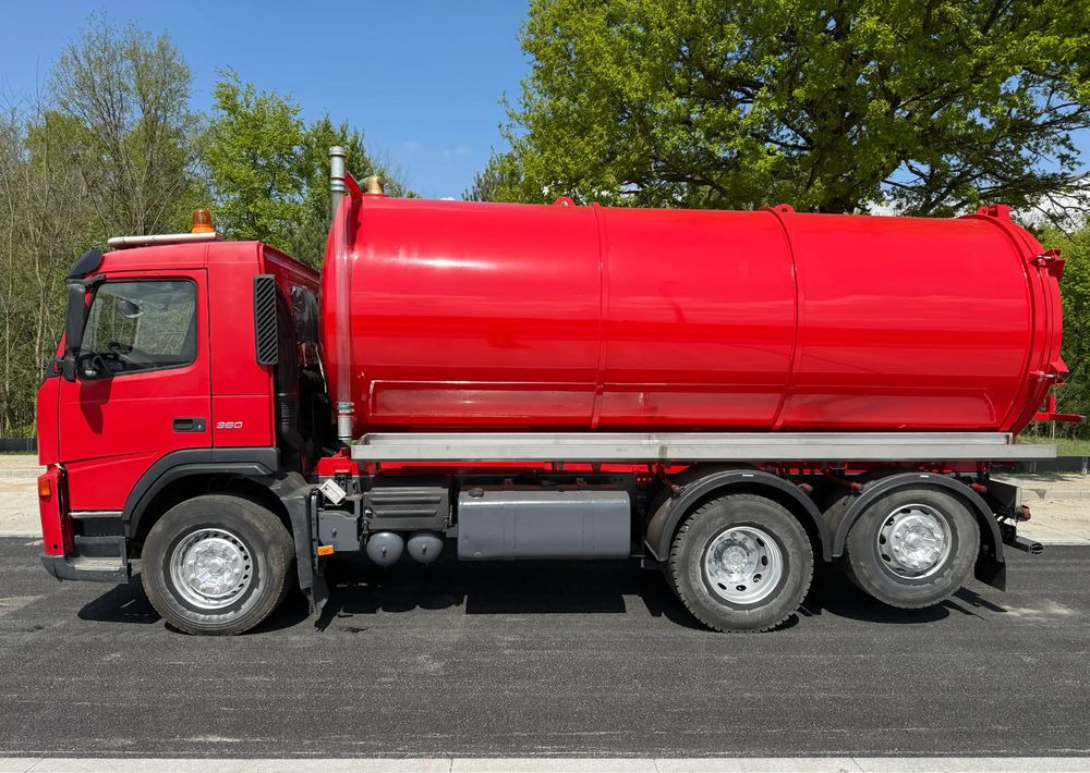 Volvo FM 360 - Müllwagen: das Bild 2 Volvo FM 360 - Müllwagen: das Bild 2