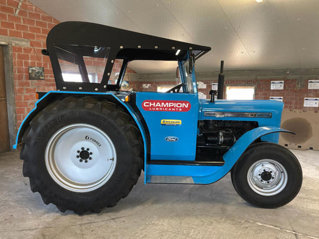 Fordson Super Dexta Ford T10 Roadster - Baumaschine: das Bild 4 Fordson Super Dexta Ford T10 Roadster - Baumaschine: das Bild 4