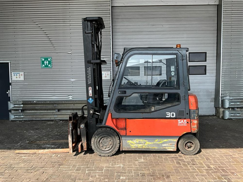 Toyota 7FBMF30 - Gabelstapler: das Bild 3 Toyota 7FBMF30 - Gabelstapler: das Bild 3