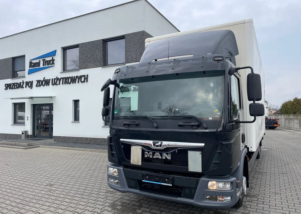 MAN TGL 12.250, KONTENER 7,3m ( 18 europalet ) - Koffer LKW: das Bild 1 MAN TGL 12.250, KONTENER 7,3m ( 18 europalet ) - Koffer LKW: das Bild 1