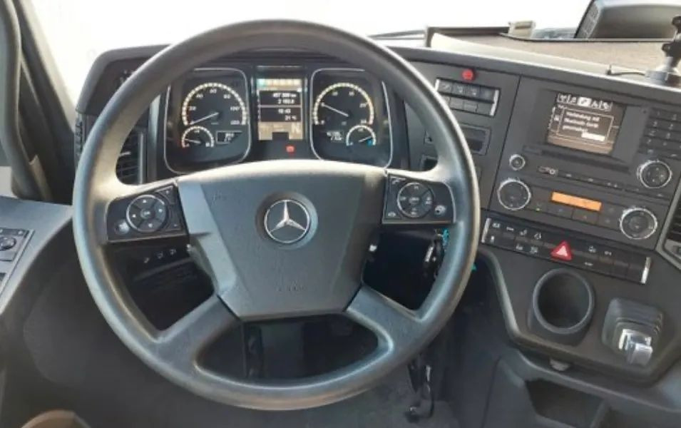 Mercedes-Benz ACTROS 2542 - Koffer LKW: das Bild 4 Mercedes-Benz ACTROS 2542 - Koffer LKW: das Bild 4