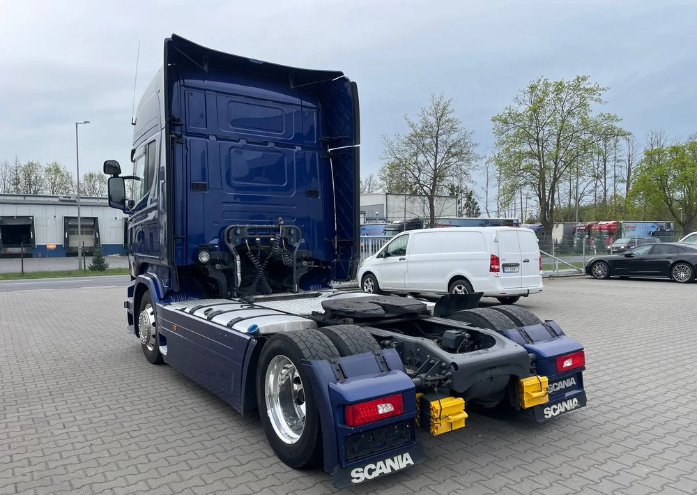 Scania R450 Topline King/ Mega/ LowDeck/ Zbiorniki 1400 l - Sattelzugmaschine: das Bild 4 Scania R450 Topline King/ Mega/ LowDeck/ Zbiorniki 1400 l - Sattelzugmaschine: das Bild 4