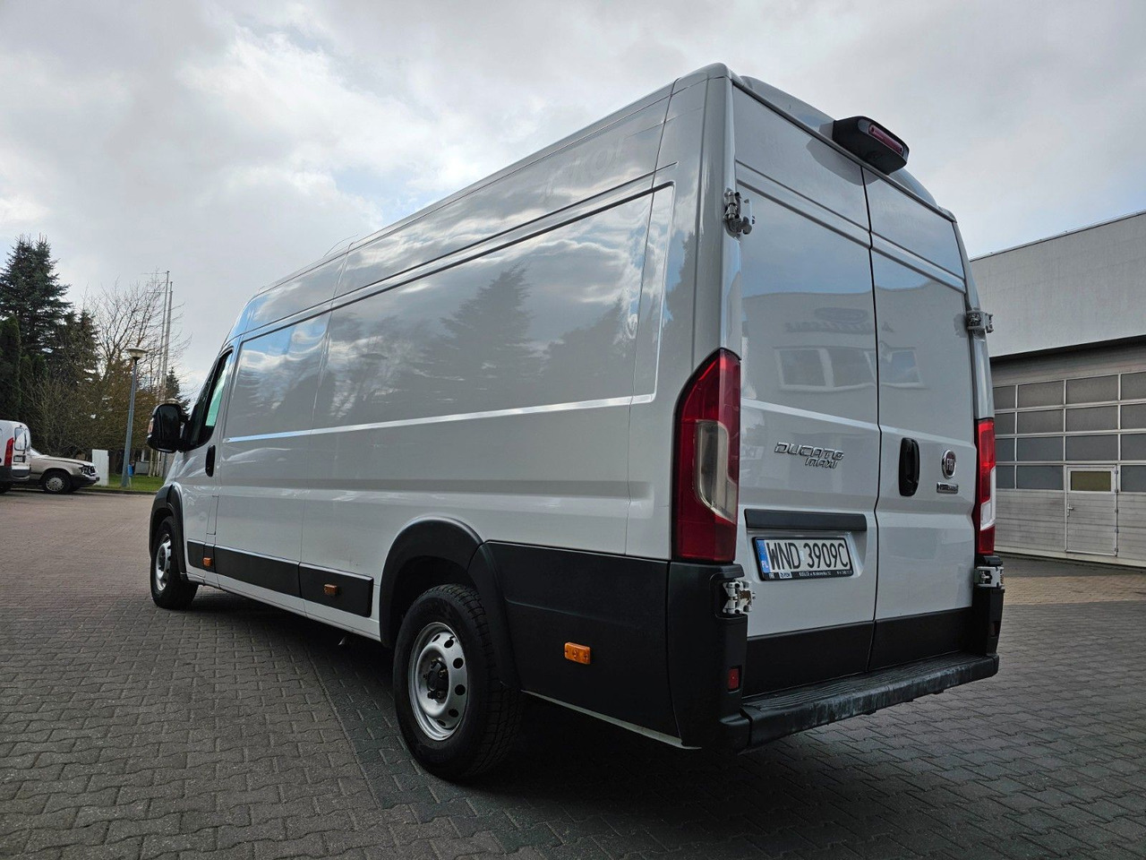 Fiat DUCATO MAXI L4H2 POWER 180PS LED / Motorschaden - Kastenwagen: das Bild 4 Fiat DUCATO MAXI L4H2 POWER 180PS LED / Motorschaden - Kastenwagen: das Bild 4