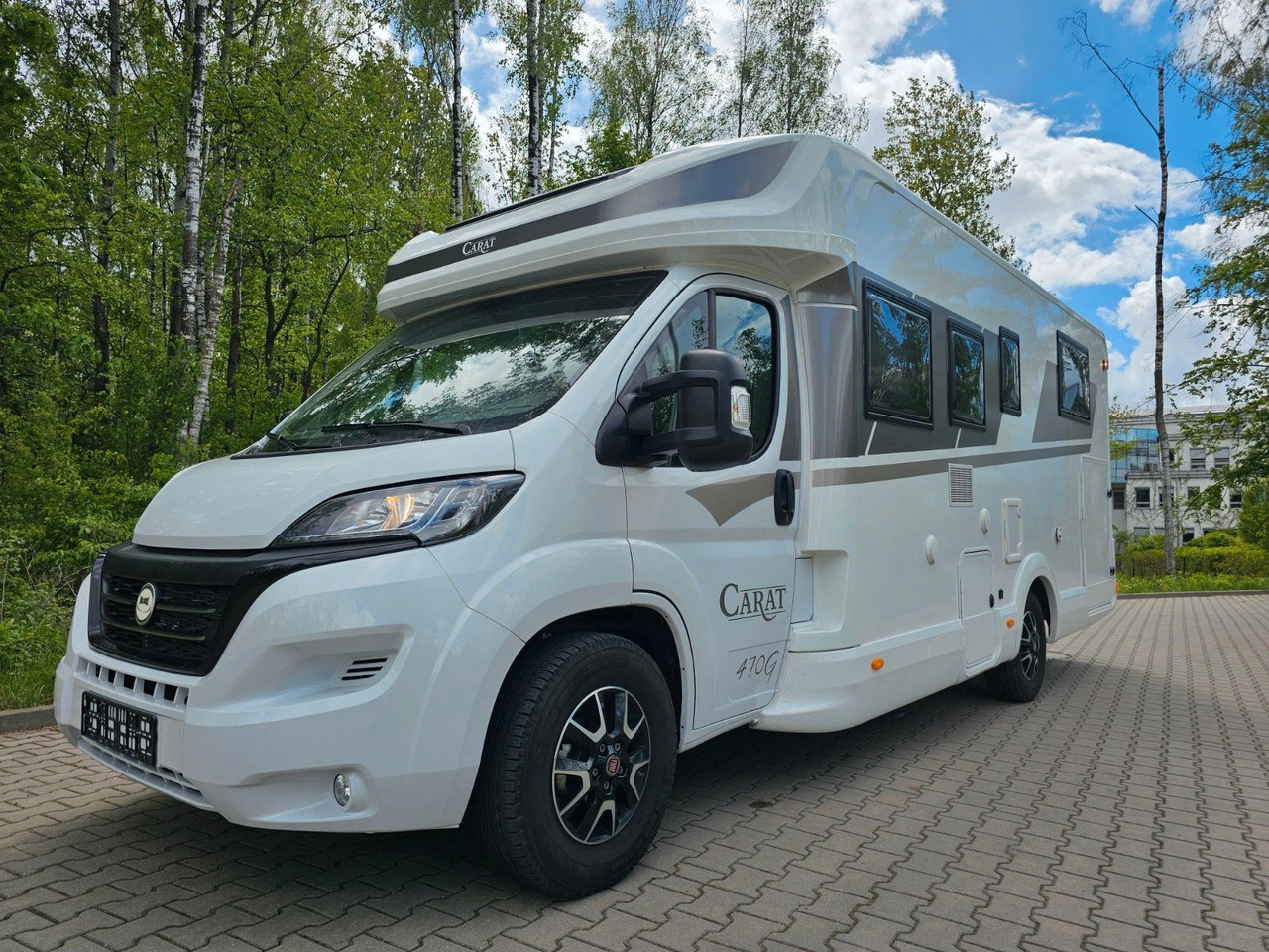 McLouis CARAT 470 4xBett Winter Volausstattung Leder - Teilintegriertes Wohnmobil: das Bild 2 McLouis CARAT 470 4xBett Winter Volausstattung Leder - Teilintegriertes Wohnmobil: das Bild 2