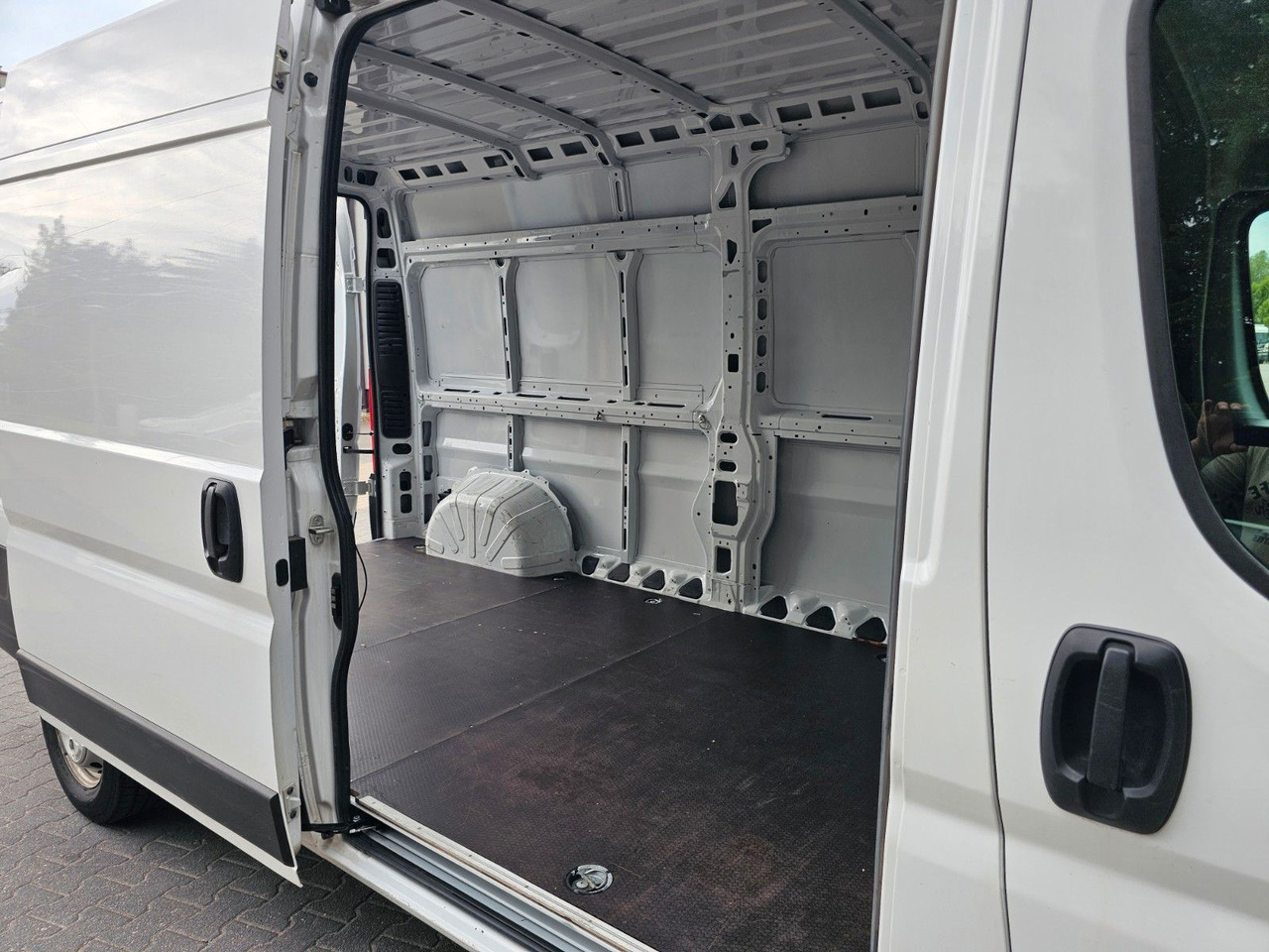 Opel MOVANO DUCATO L3H2 erst 35tkm Leichter unfall - Kastenwagen: das Bild 5 Opel MOVANO DUCATO L3H2 erst 35tkm Leichter unfall - Kastenwagen: das Bild 5