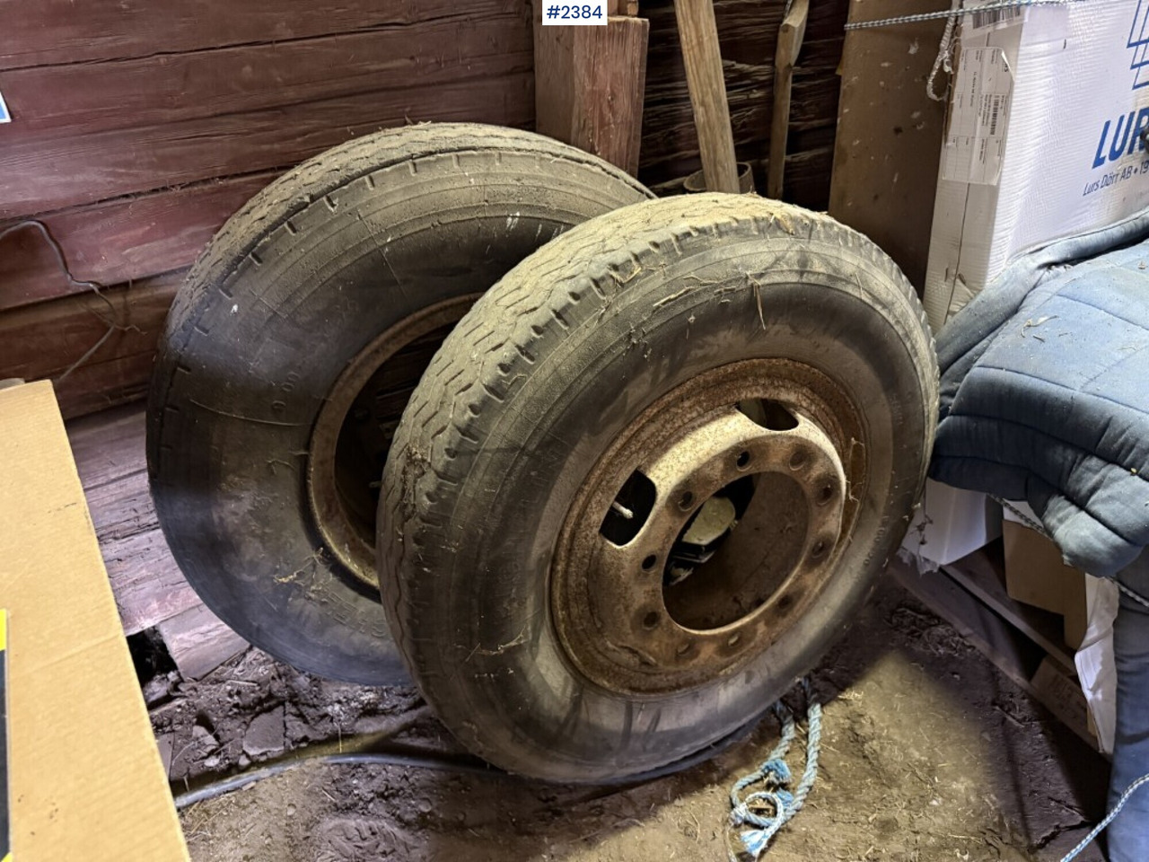 Tires with rim, Michelin 9.00-20 - Komplettrad: das Bild 1 Tires with rim, Michelin 9.00-20 - Komplettrad: das Bild 1