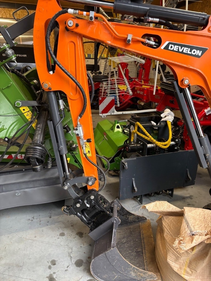 Develon DX 19 Z-7 - Minibagger: das Bild 3 Develon DX 19 Z-7 - Minibagger: das Bild 3