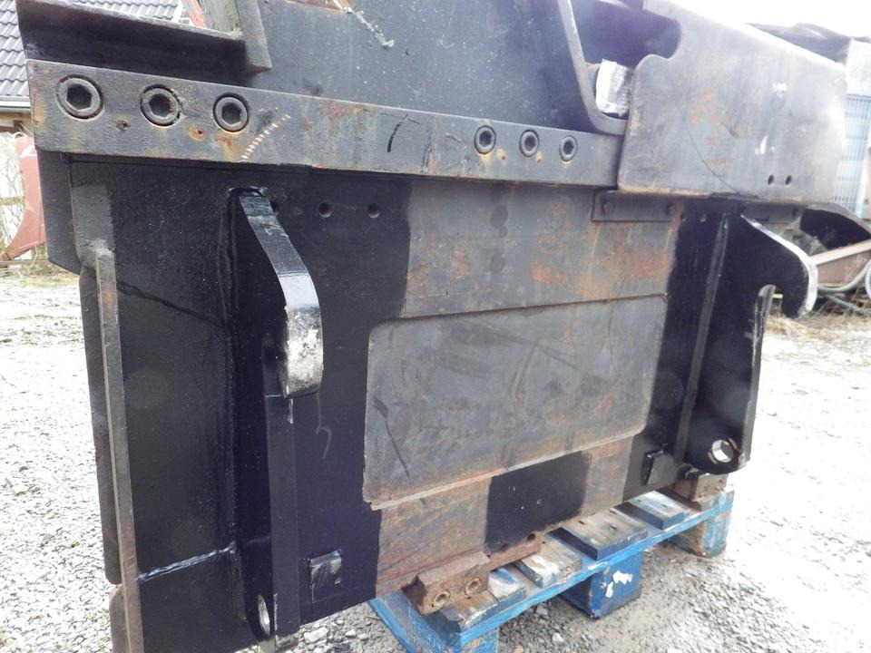 Kistendrehgerät Palettengabel Kippgerät VOLVO L30 Cat 908 - Gabel: das Bild 3 Kistendrehgerät Palettengabel Kippgerät VOLVO L30 Cat 908 - Gabel: das Bild 3