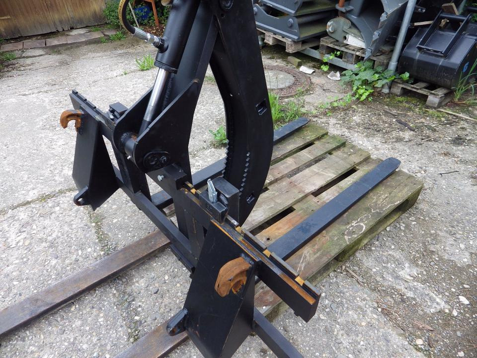 Palettengabel / Poltergabel hydr. Niederhalter (1100,00 netto) - Gabel: das Bild 5 Palettengabel / Poltergabel hydr. Niederhalter (1100,00 netto) - Gabel: das Bild 5