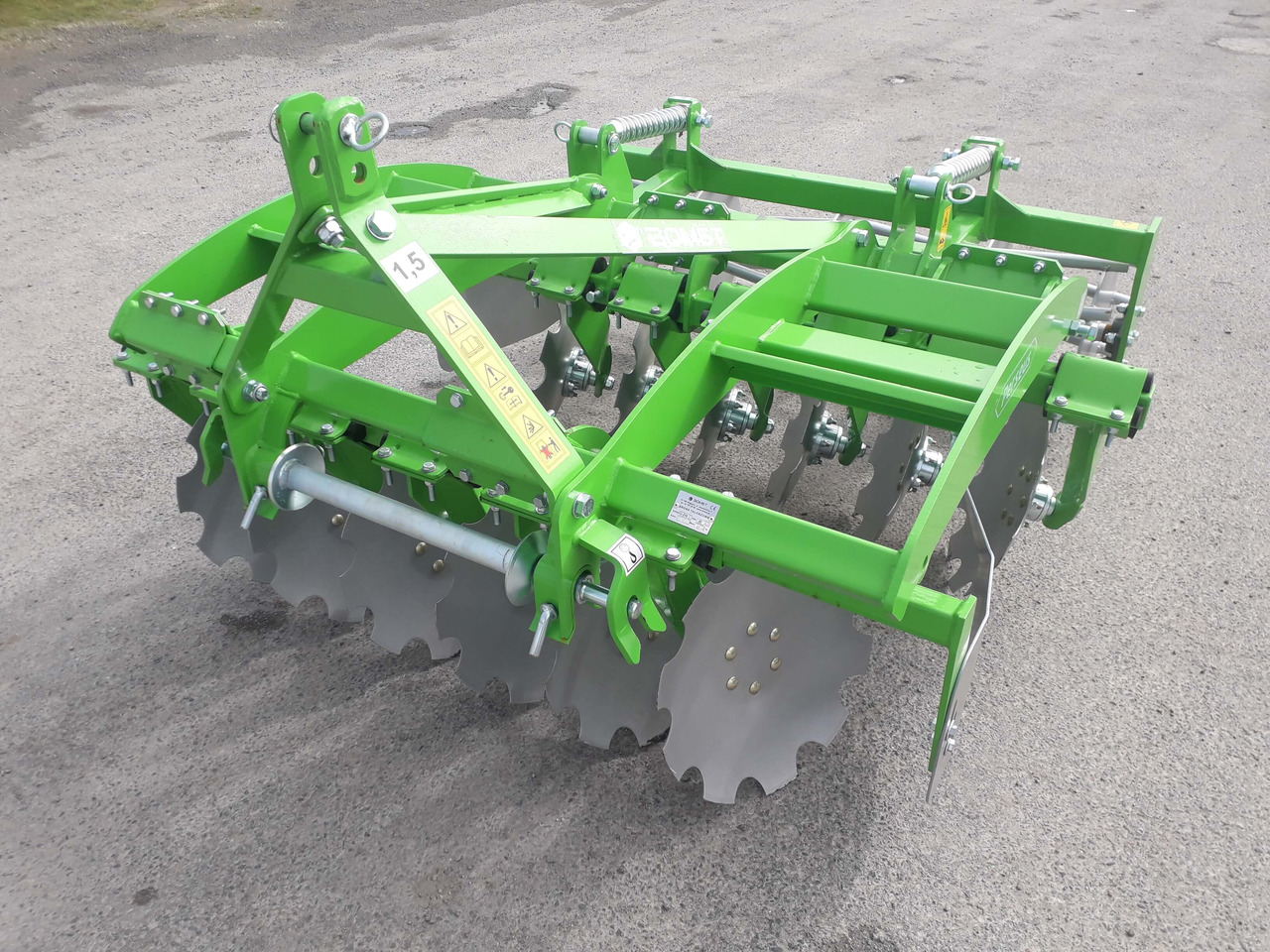 BOMET Déchaumeur Viti-Arbo PERSEUS - Scheibenegge: das Bild 1 BOMET Déchaumeur Viti-Arbo PERSEUS - Scheibenegge: das Bild 1