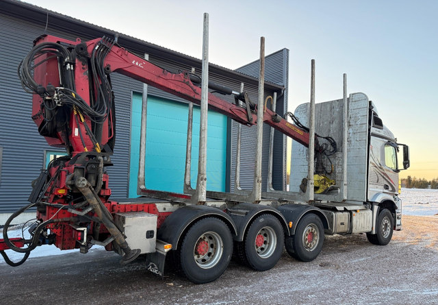 Mercedes-BenzArocs 8x4 Nosturilla! - Holztransporter, Autokran: das Bild 5 Mercedes-BenzArocs 8x4 Nosturilla! - Holztransporter, Autokran: das Bild 5