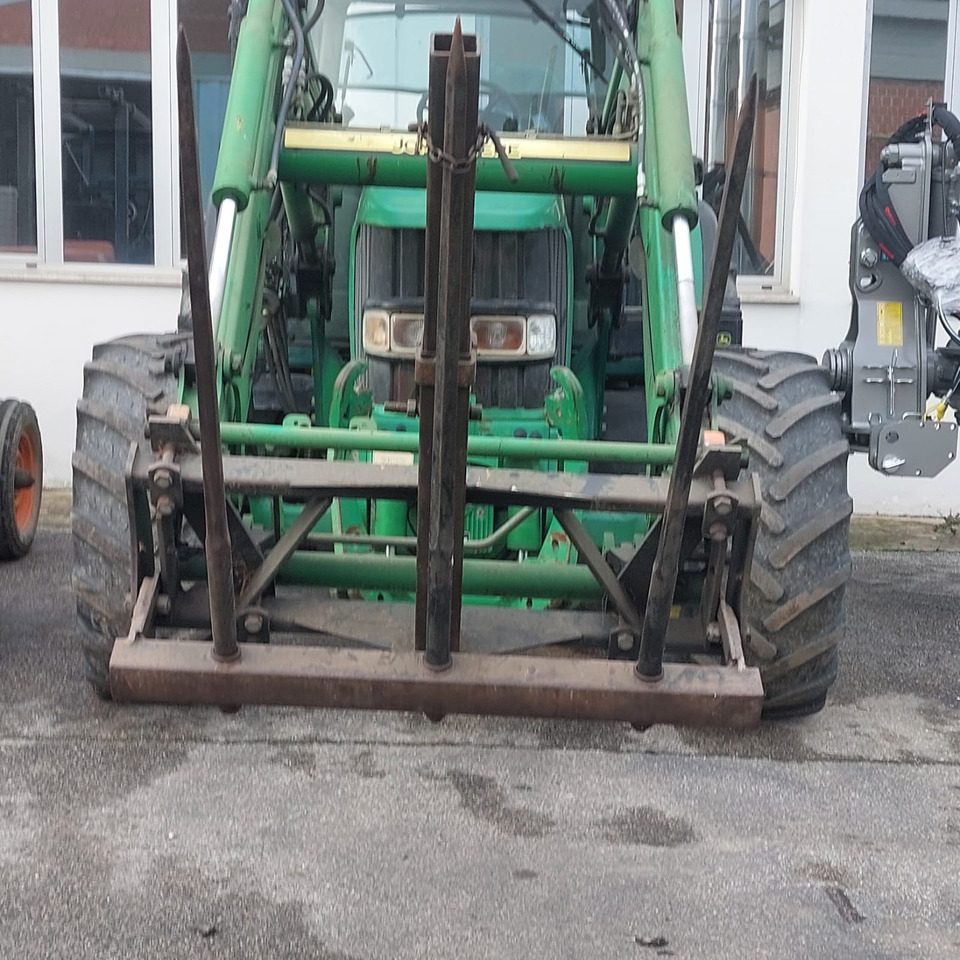 JHON DEERE 6430 - Traktor: das Bild 2 JHON DEERE 6430 - Traktor: das Bild 2