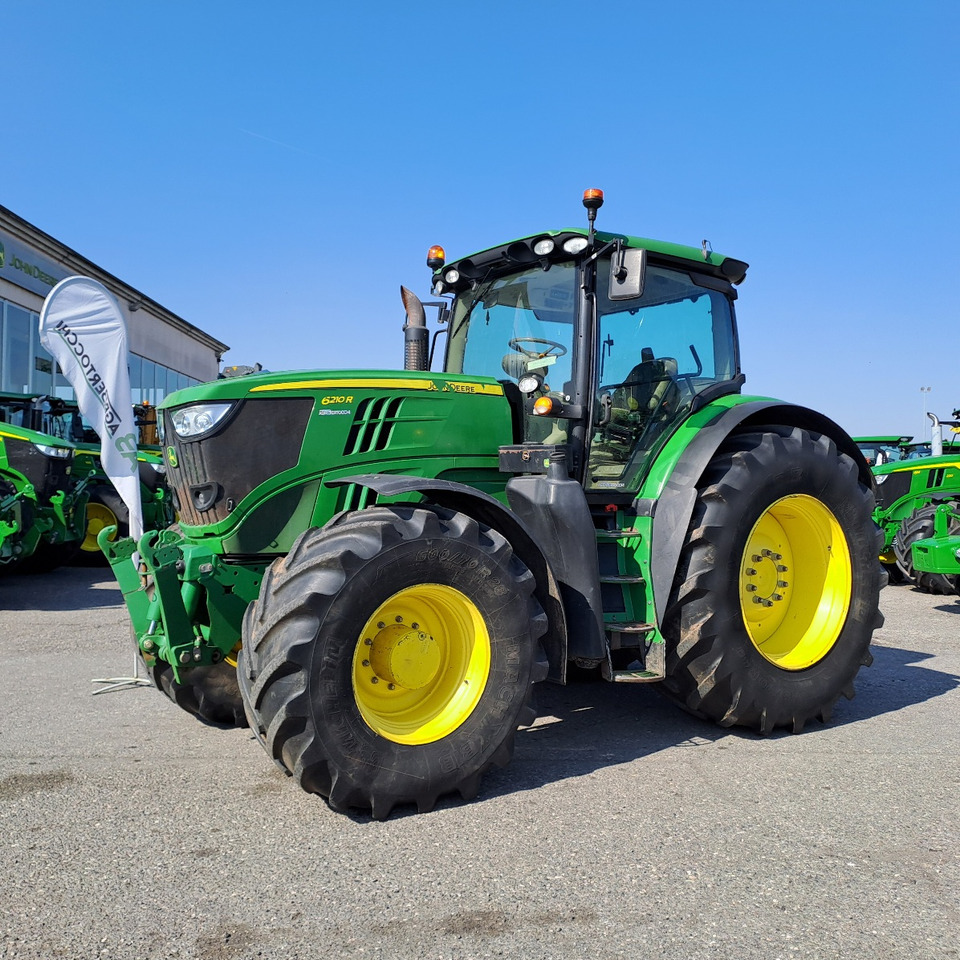JOHN DEERE 6210R - Traktor: das Bild 1 JOHN DEERE 6210R - Traktor: das Bild 1