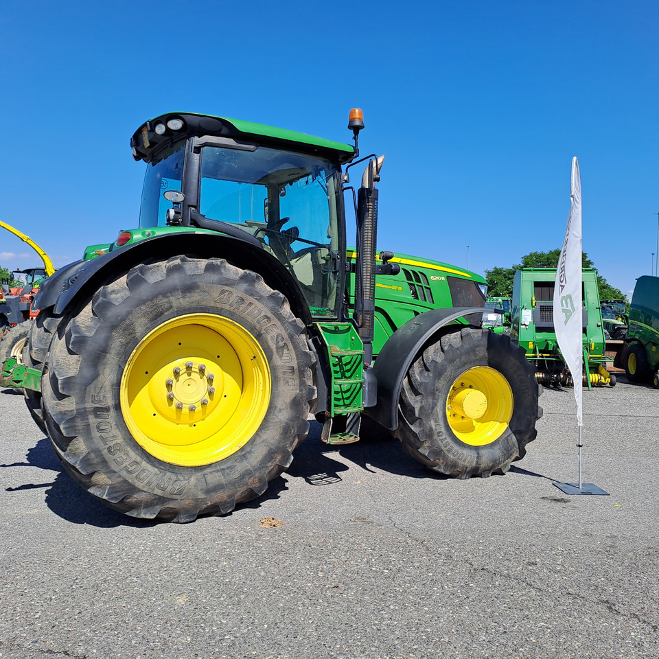 JOHN DEERE 6210R - Traktor: das Bild 3 JOHN DEERE 6210R - Traktor: das Bild 3