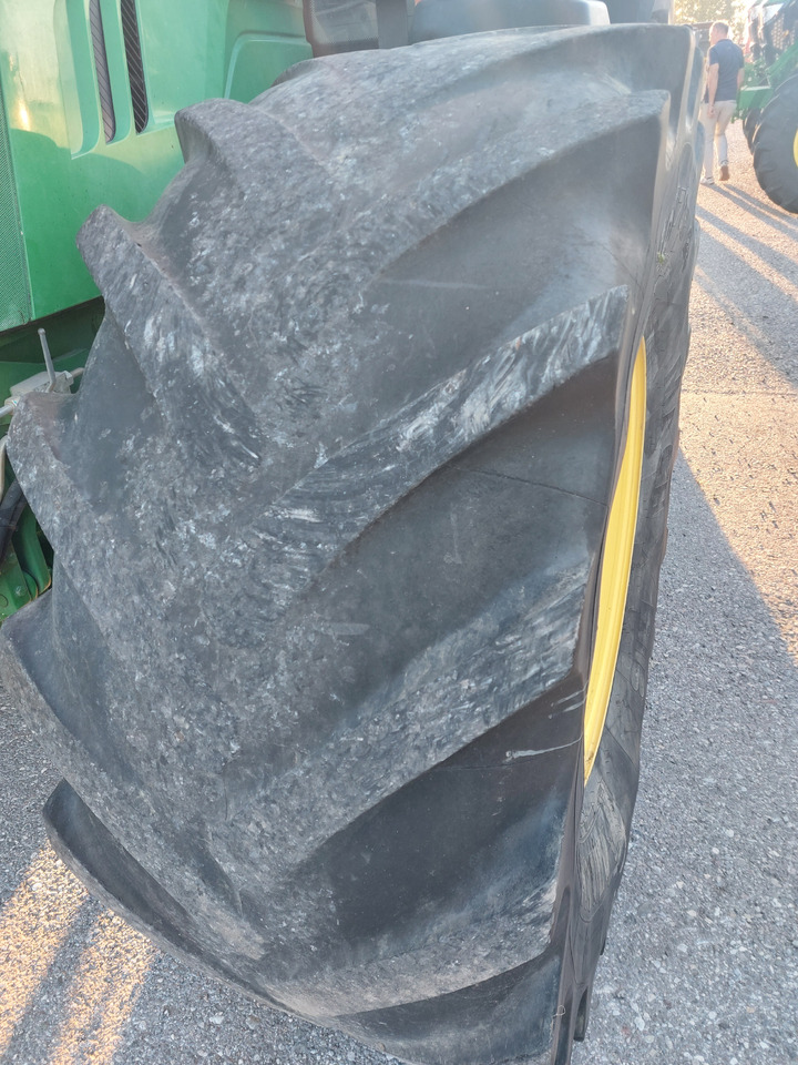 JOHN DEEREE 6210R - Traktor: das Bild 5 JOHN DEEREE 6210R - Traktor: das Bild 5