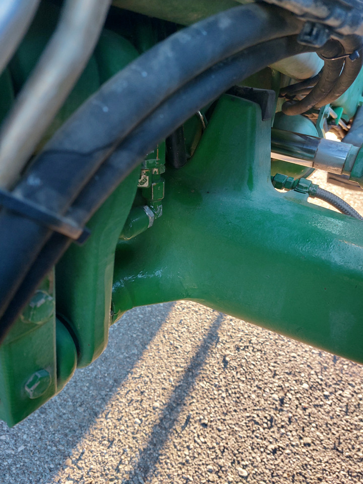 JOHN DEEREE 6210R - Traktor: das Bild 3 JOHN DEEREE 6210R - Traktor: das Bild 3