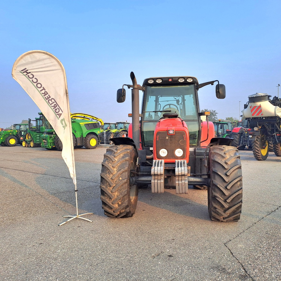 MASSEY FERGUSON 6465 DYNA 6 - Traktor: das Bild 2 MASSEY FERGUSON 6465 DYNA 6 - Traktor: das Bild 2