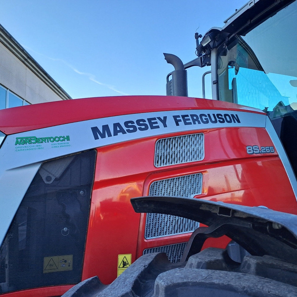 Traktor MASSEY FERGUSON 8S.265: das Bild 8