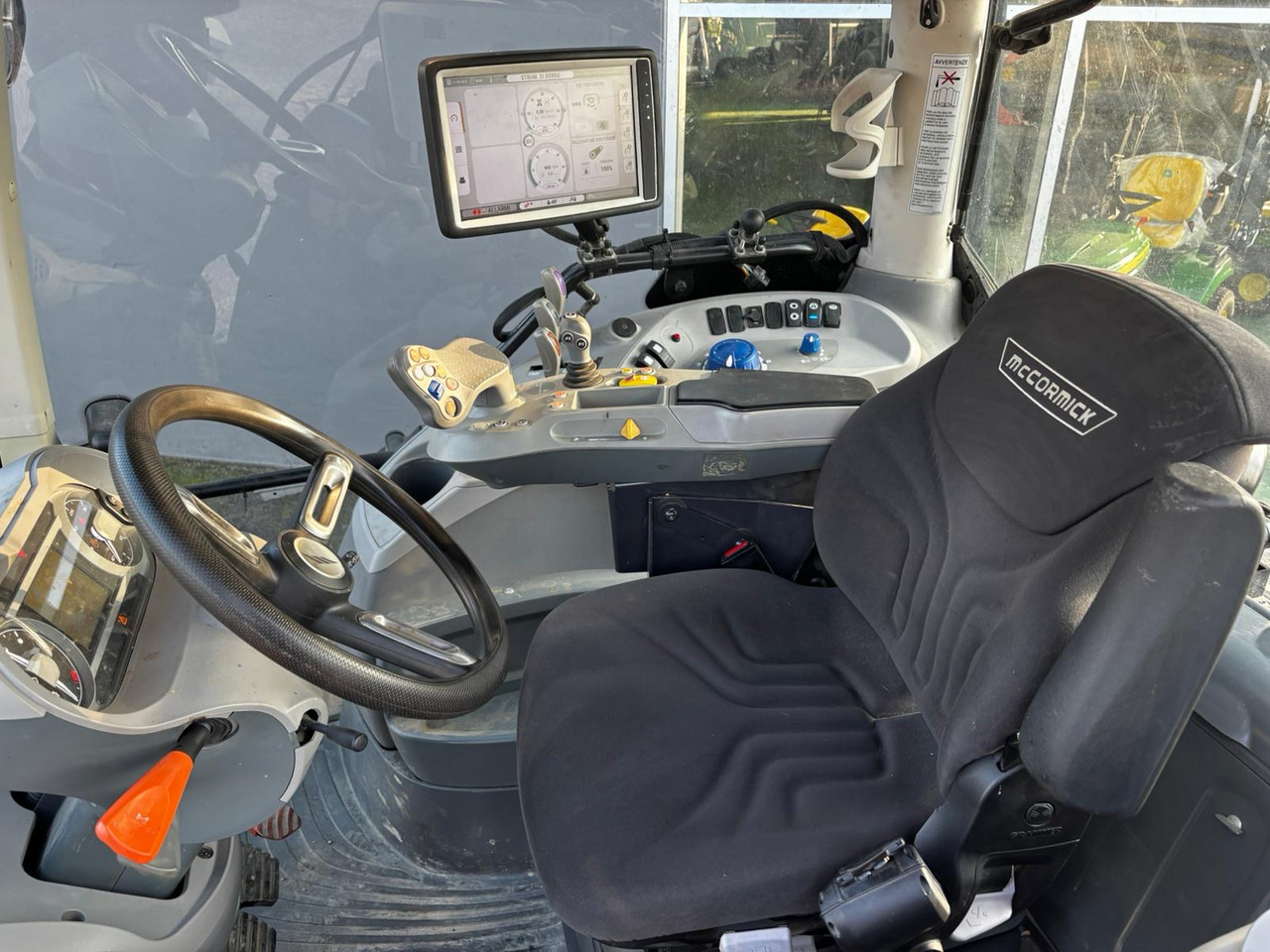 MCCORMICK - Traktor: das Bild 5 MCCORMICK - Traktor: das Bild 5