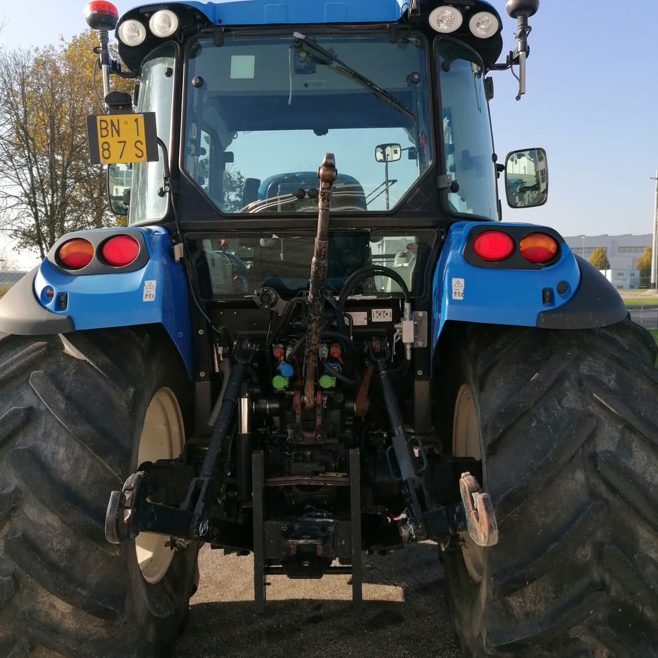 NEW HOLLAND T4.105 - Traktor: das Bild 3 NEW HOLLAND T4.105 - Traktor: das Bild 3