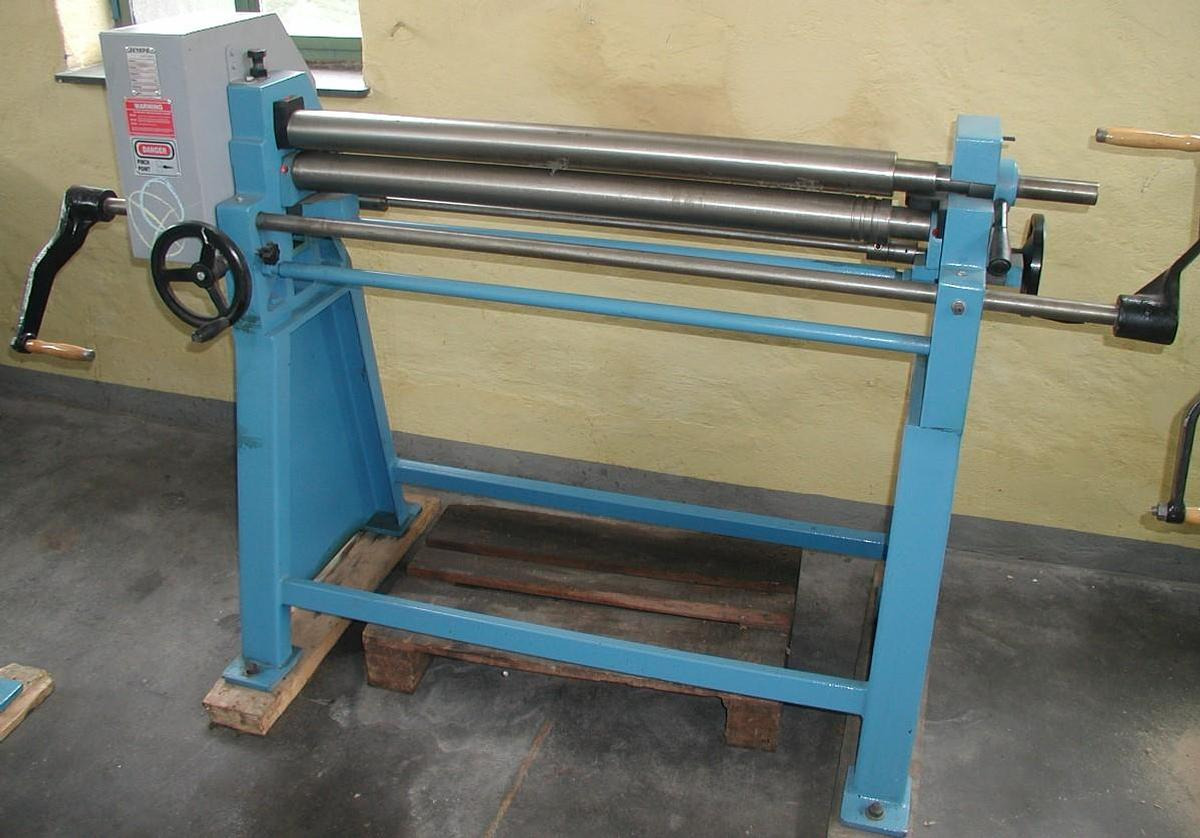 Dreiwalzen-Rundbiegemaschine AKYAPAK - Metallbearbeitungsmaschine: das Bild 2 Dreiwalzen-Rundbiegemaschine AKYAPAK - Metallbearbeitungsmaschine: das Bild 2