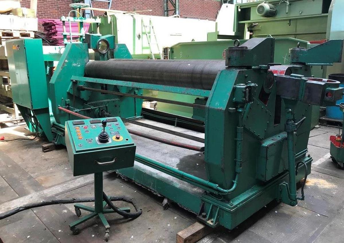 Dreiwalzen-Rundbiegemaschine SCHÄFER - Metallbearbeitungsmaschine: das Bild 1 Dreiwalzen-Rundbiegemaschine SCHÄFER - Metallbearbeitungsmaschine: das Bild 1
