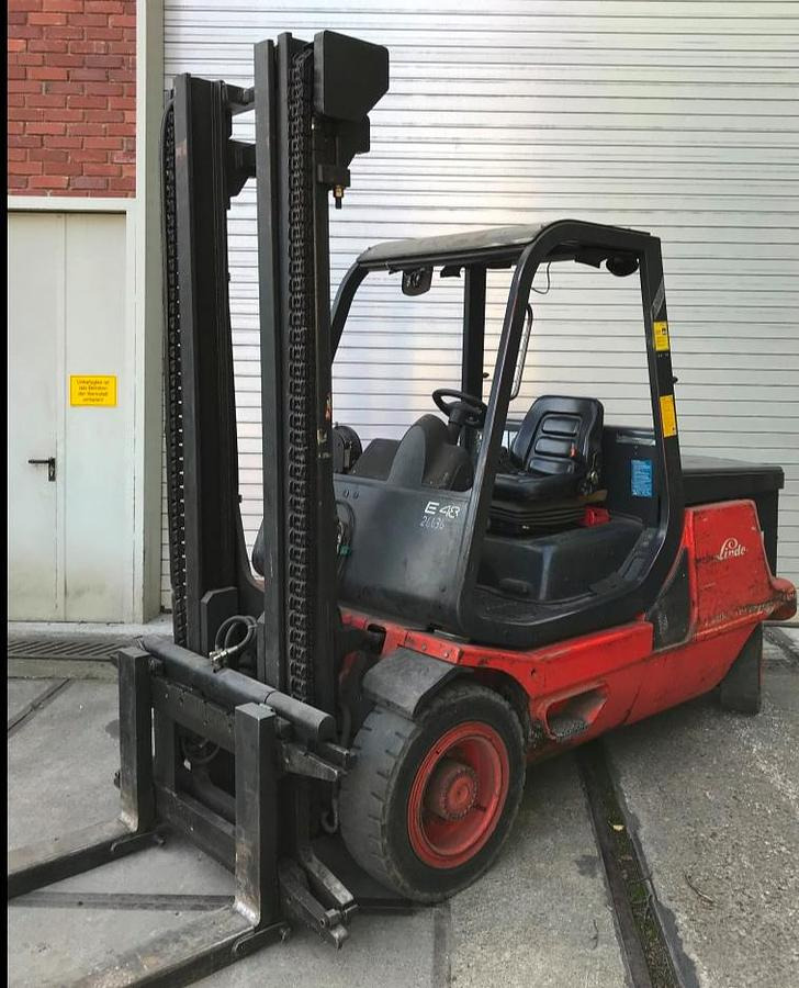 Elektro-Gabelstapler LINDE - Elektrostapler: das Bild 2 Elektro-Gabelstapler LINDE - Elektrostapler: das Bild 2