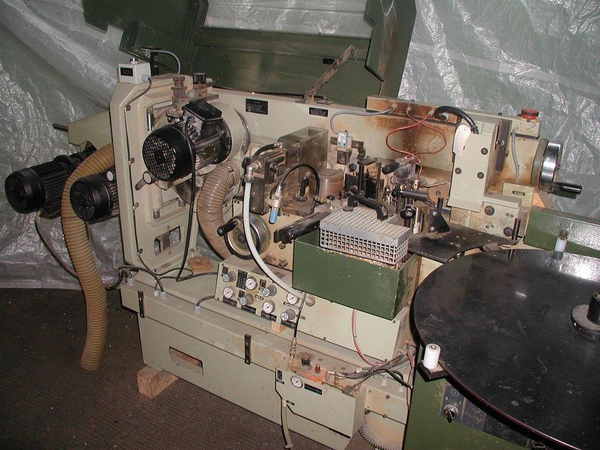 Kantenanleimmaschine SCM - Holzbearbeitungsmaschine: das Bild 4 Kantenanleimmaschine SCM - Holzbearbeitungsmaschine: das Bild 4