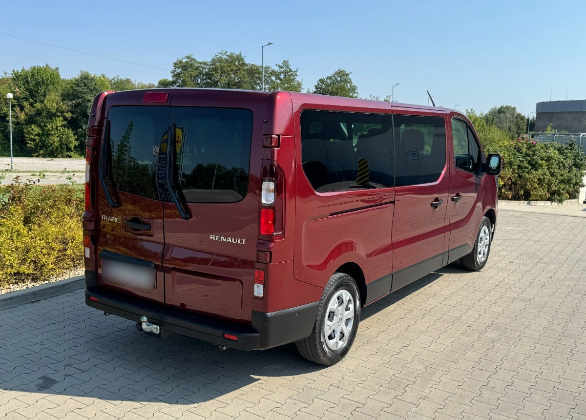 Renault Trafic Long 9 osobowy 2.0 DCI 170KM AUTOMAT NAWIEWY Salon PL FV23 NOWY - Kleinbus, Personentransporter: das Bild 2 Renault Trafic Long 9 osobowy 2.0 DCI 170KM AUTOMAT NAWIEWY Salon PL FV23 NOWY - Kleinbus, Personentransporter: das Bild 2