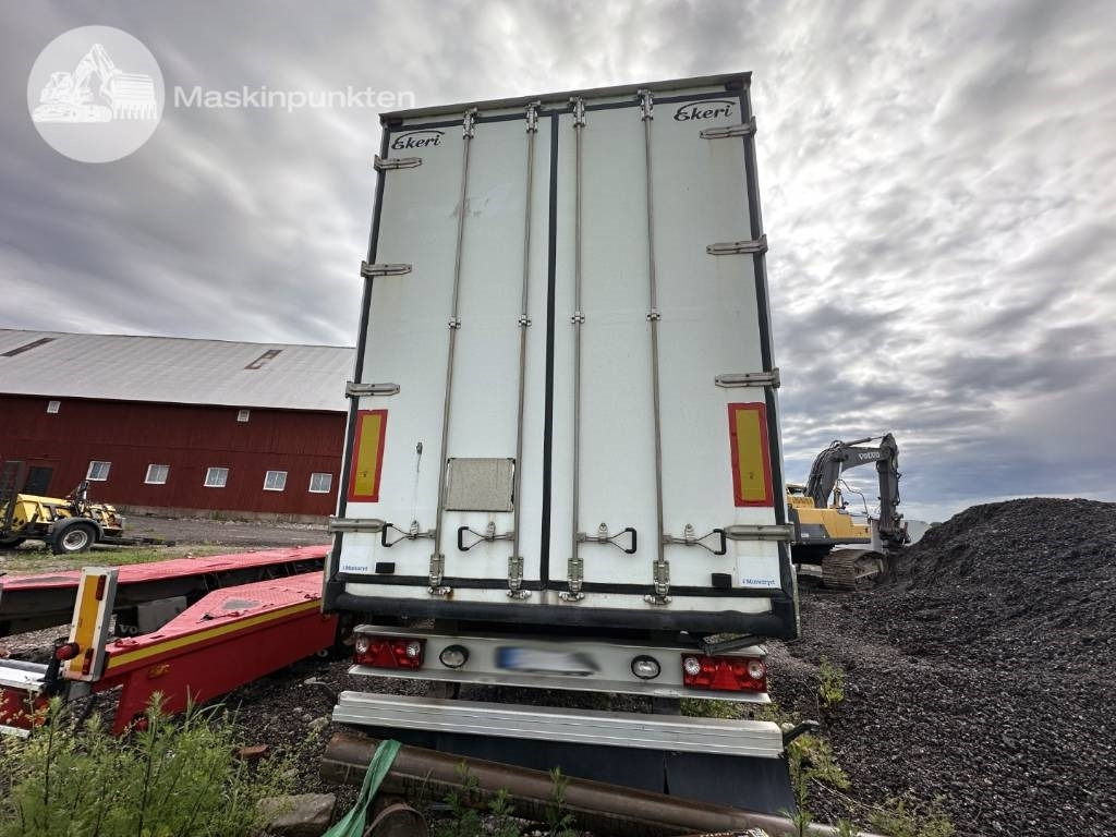 Ekeri T 3 + Krone Dolly - Koffer Auflieger: das Bild 5 Ekeri T 3 + Krone Dolly - Koffer Auflieger: das Bild 5