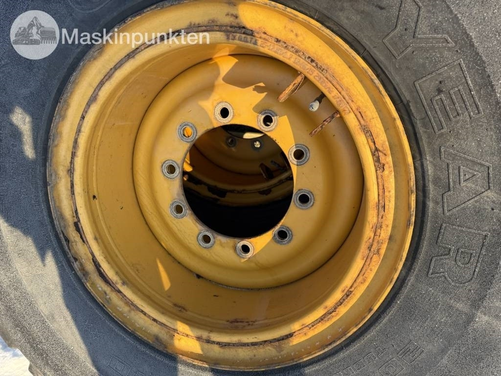 Goodyear GP-40 Däck med fälg till hjullastare - Reifen für Baumaschine: das Bild 5 Goodyear GP-40 Däck med fälg till hjullastare - Reifen für Baumaschine: das Bild 5