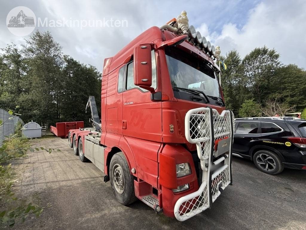 MAN TGX 35.500 EKIPAGE - Abrollkipper: das Bild 2 MAN TGX 35.500 EKIPAGE - Abrollkipper: das Bild 2