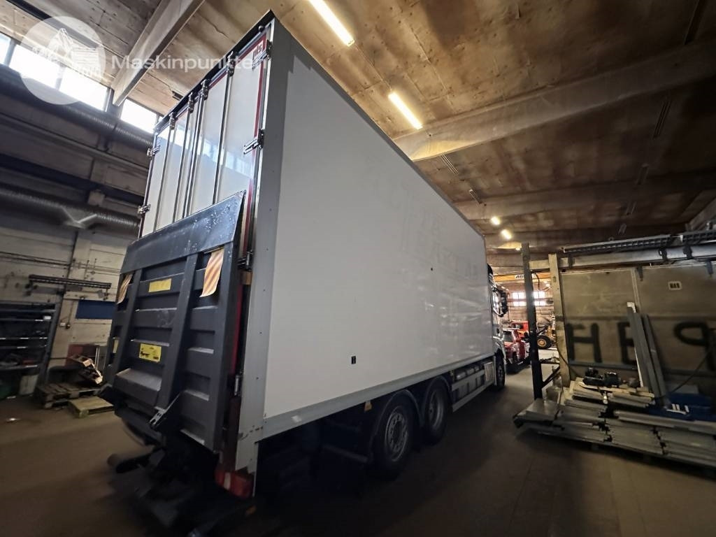 Mercedes-Benz Actros 2545 - Koffer LKW: das Bild 4 Mercedes-Benz Actros 2545 - Koffer LKW: das Bild 4