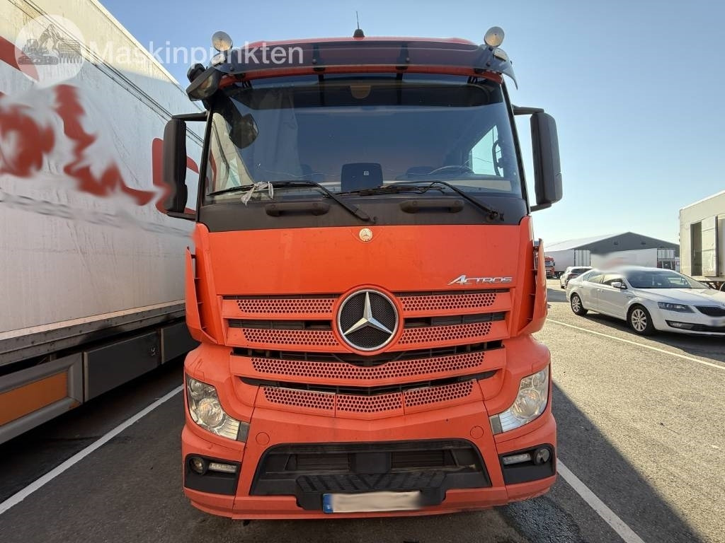 Mercedes-Benz Actros 2551 - Kühlkoffer LKW: das Bild 2 Mercedes-Benz Actros 2551 - Kühlkoffer LKW: das Bild 2