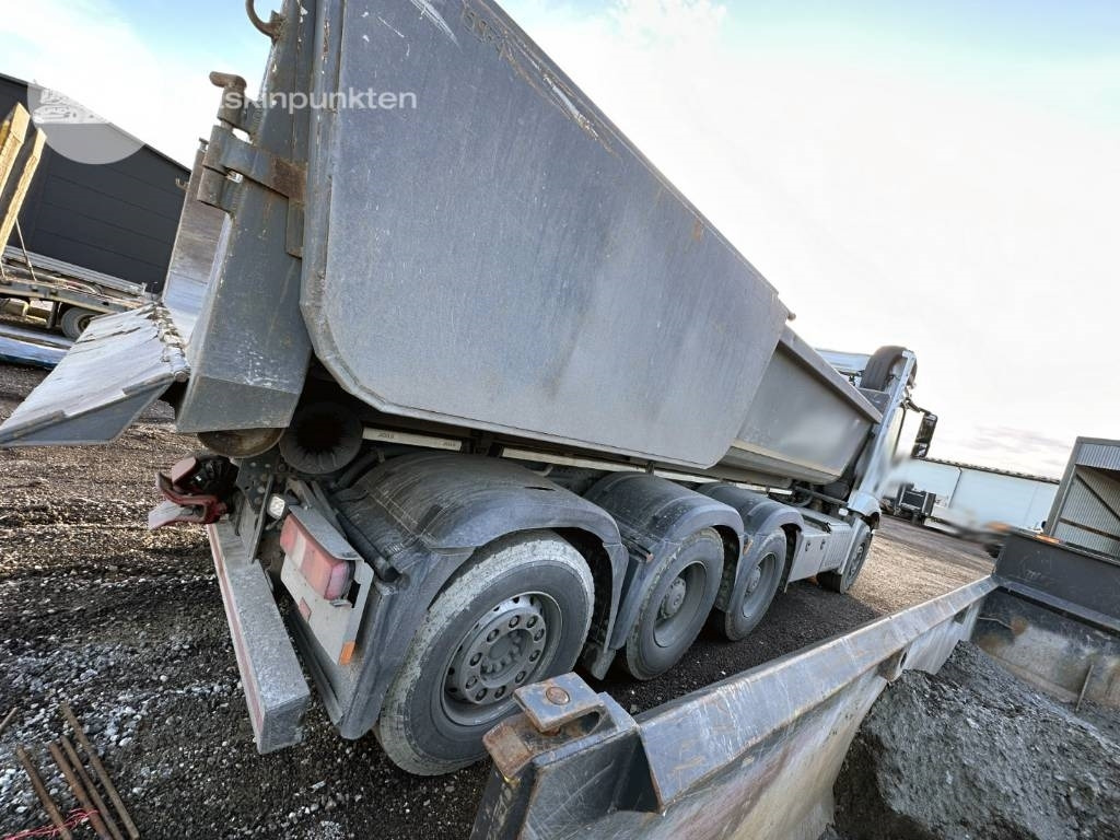 Mercedes-Benz Arocs 3251 - Abrollkipper: das Bild 5 Mercedes-Benz Arocs 3251 - Abrollkipper: das Bild 5