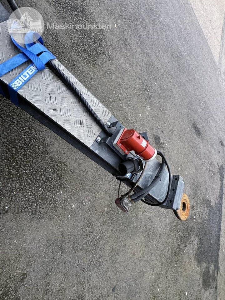 Dolly Anhänger Parator SD 18: das Bild 33 Dolly Anhänger Parator SD 18: das Bild 33