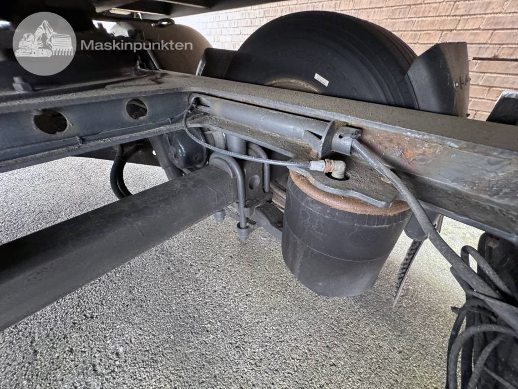 Dolly Anhänger Parator SD 18: das Bild 22 Dolly Anhänger Parator SD 18: das Bild 22