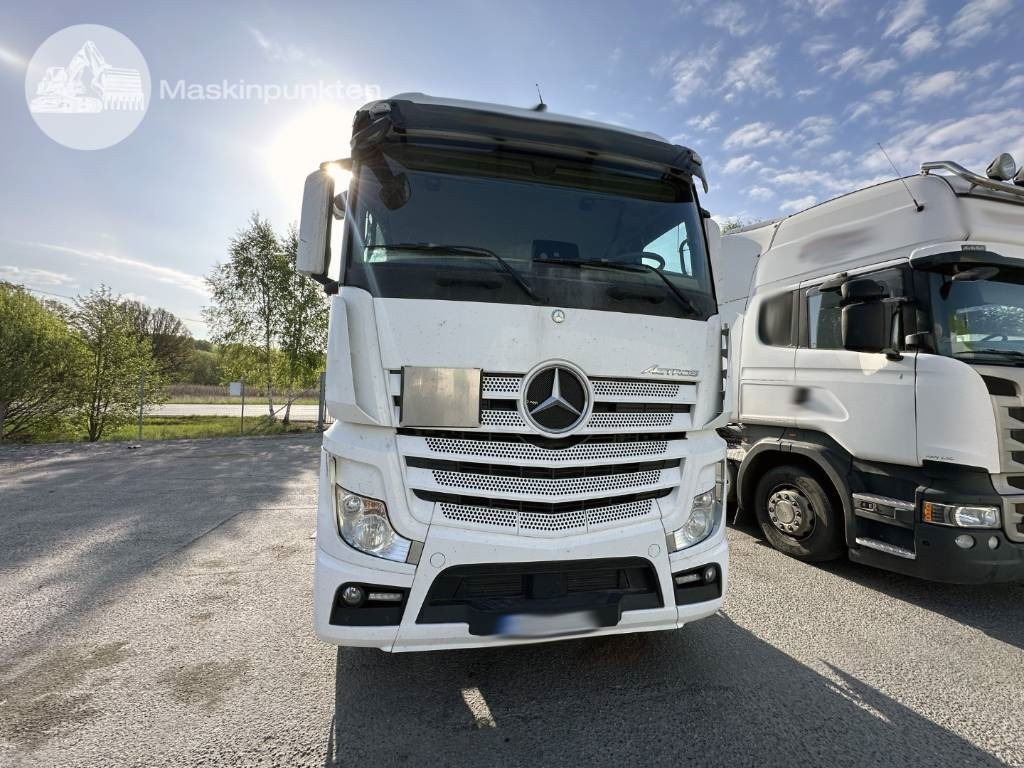 Mercedes-Benz Actros 2545 - Sattelzugmaschine: das Bild 3 Mercedes-Benz Actros 2545 - Sattelzugmaschine: das Bild 3