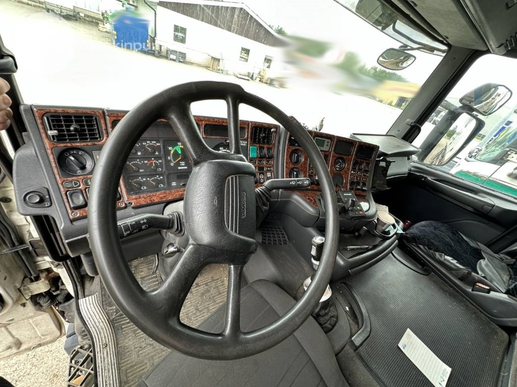 Containerwagen/ Wechselfahrgestell LKW Scania R 124 LB: das Bild 44
