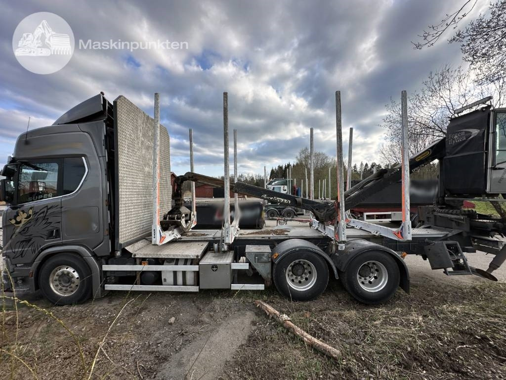Scania R 730 - Holztransporter: das Bild 1 Scania R 730 - Holztransporter: das Bild 1
