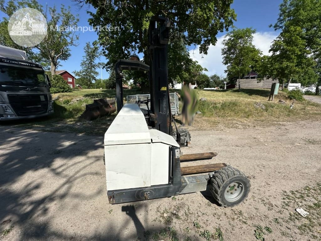 Terberg RE 4-35 - Mitnahmestapler: das Bild 4 Terberg RE 4-35 - Mitnahmestapler: das Bild 4