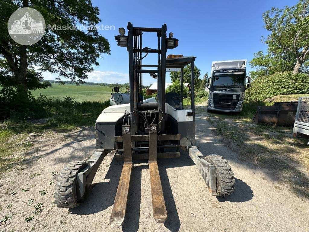 Terberg RE 4-35 - Mitnahmestapler: das Bild 4 Terberg RE 4-35 - Mitnahmestapler: das Bild 4