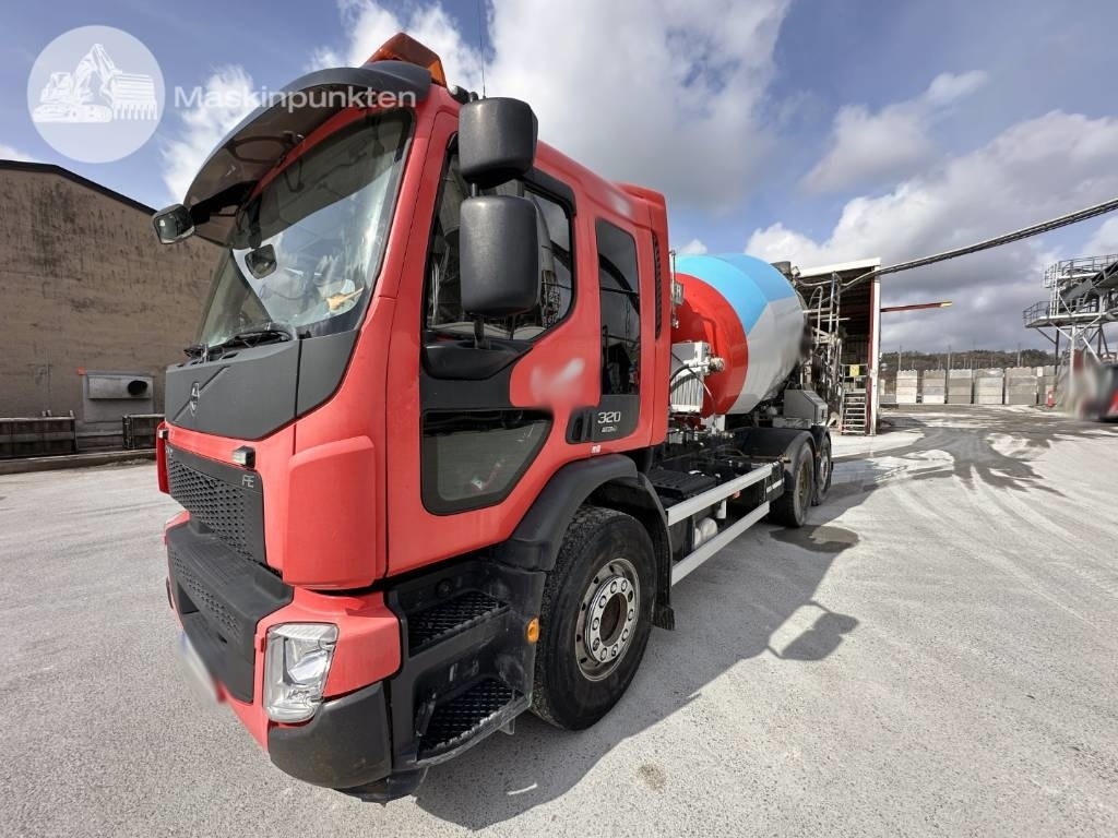 Volvo FE 320 - Fahrmischer: das Bild 3 Volvo FE 320 - Fahrmischer: das Bild 3