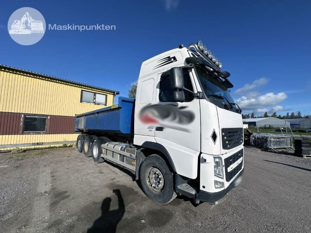 Volvo FH 500 - Abrollkipper: das Bild 2 Volvo FH 500 - Abrollkipper: das Bild 2