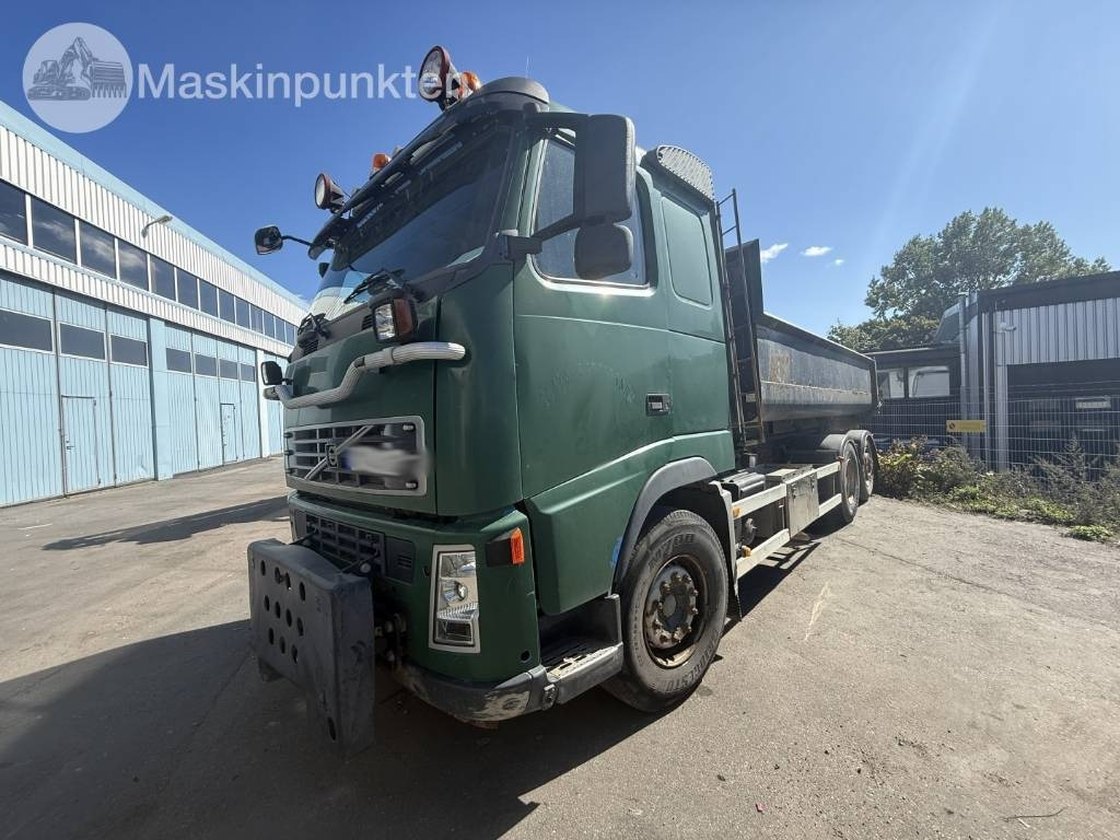 Volvo FH 520 - Abrollkipper: das Bild 1 Volvo FH 520 - Abrollkipper: das Bild 1